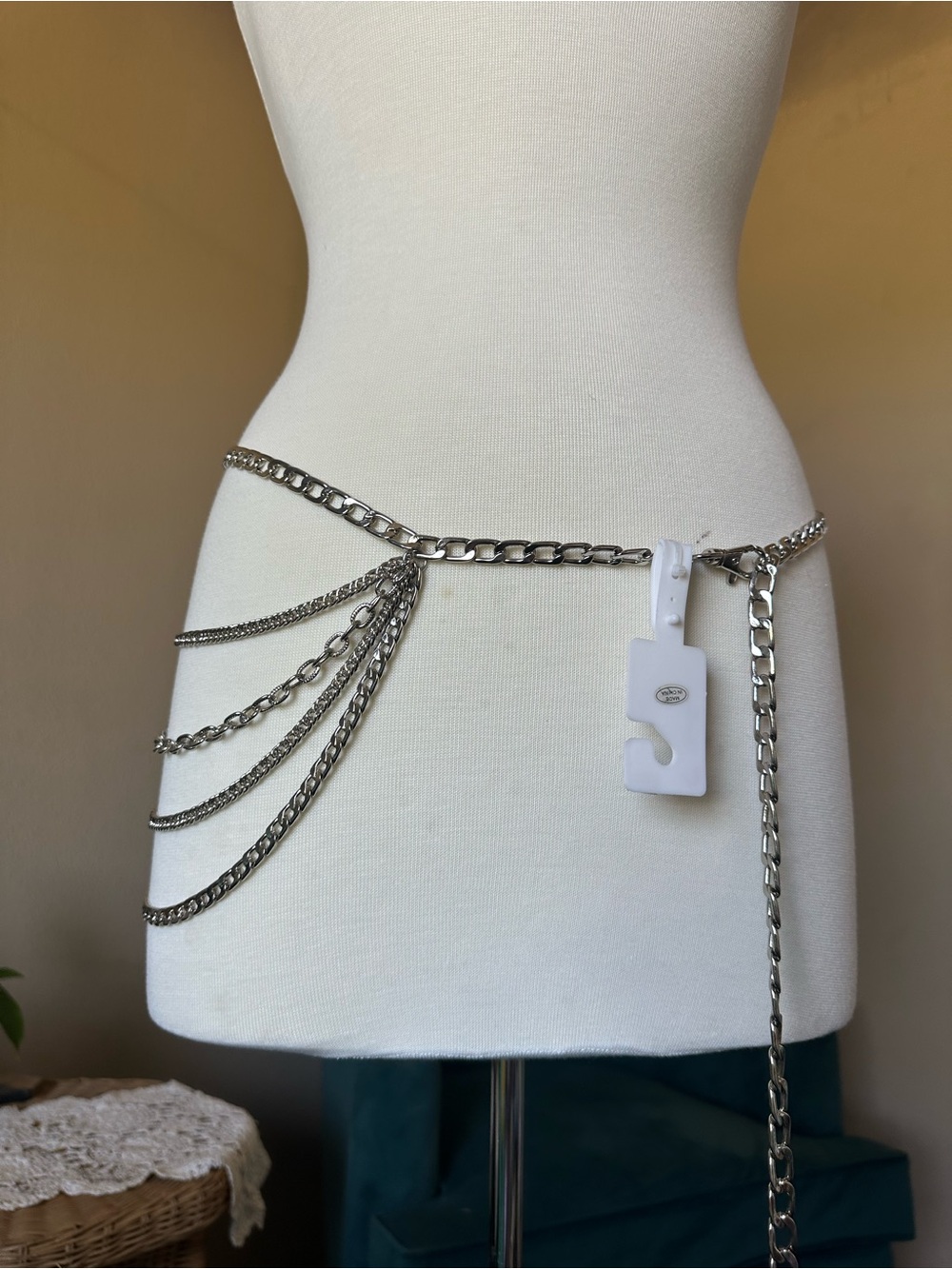 NWT Silver Chain True Love Belt women's size L/XL Adjustable Length Multi-Chain